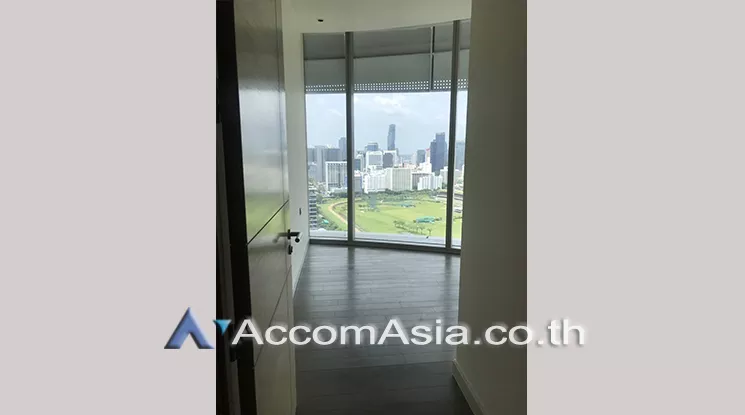 unit 2 Bedrooms  Condominium For Rent in Ploenchit, Bangkok  near BTS Ratchadamri (AA25330)