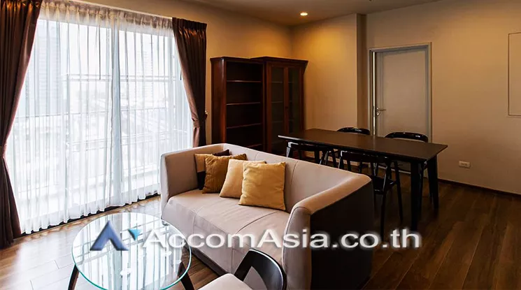  2 Bedrooms  Condominium For Rent in Phaholyothin, Bangkok  near BTS Saphan-Kwai (AA25333)