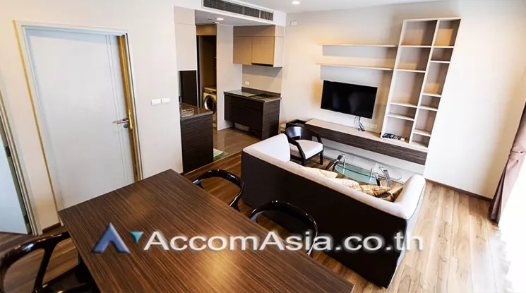 unit 2 Bedrooms  Condominium For Rent in Phaholyothin, Bangkok  near BTS Saphan-Kwai (AA25333)