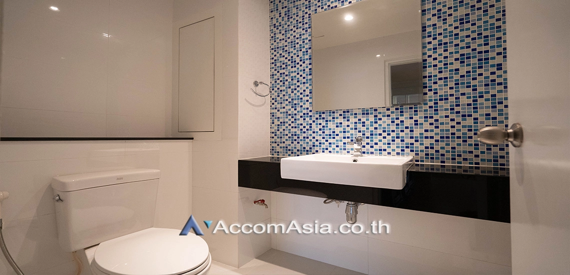 11  3 br Condominium for rent and sale in Sukhumvit ,Bangkok BTS Nana at Newton Tower AA25334