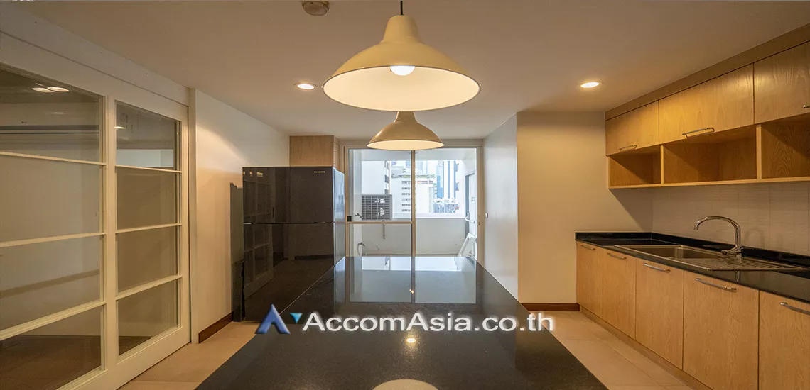 5  2 br Condominium For Rent in Sukhumvit ,Bangkok BTS Nana at Newton Tower AA25334