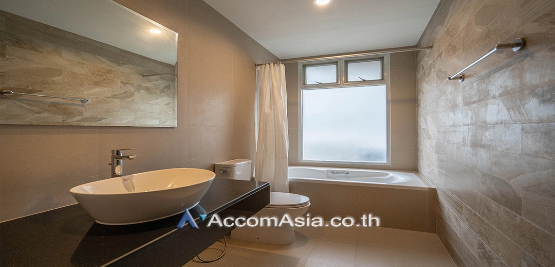 9  3 br Condominium for rent and sale in Sukhumvit ,Bangkok BTS Nana at Newton Tower AA25334