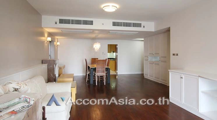 Pet friendly |  3 Bedrooms  Condominium For Rent & Sale in Ploenchit, Bangkok  near BTS Ploenchit (2019004)