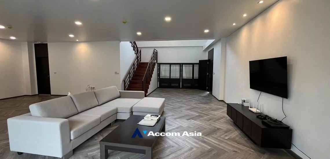  1  4 br Apartment For Rent in Sukhumvit ,Bangkok BTS Thong Lo at Modern spacious residence AA25394