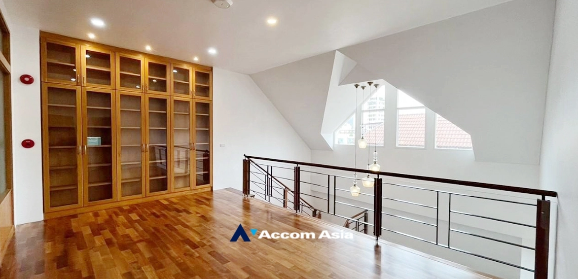 7  4 br Apartment For Rent in Sukhumvit ,Bangkok BTS Thong Lo at Modern spacious residence AA25394