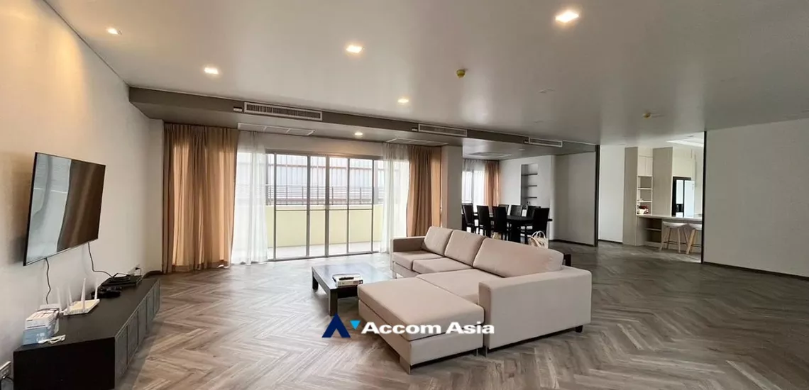 Duplex Condo |  Modern spacious residence Apartment  4 Bedroom for Rent BTS Thong Lo in Sukhumvit Bangkok
