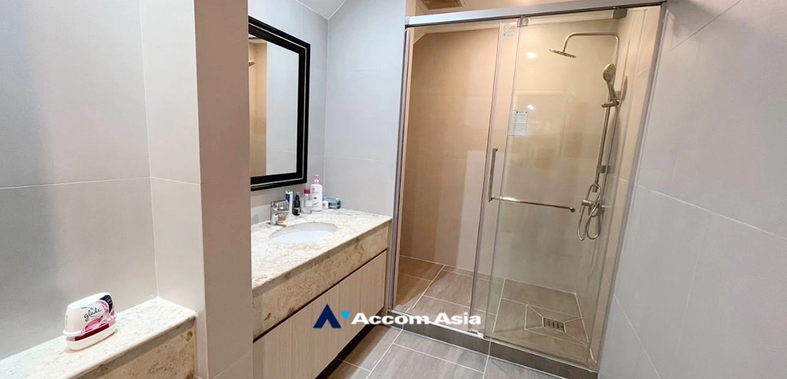 23  4 br Apartment For Rent in Sukhumvit ,Bangkok BTS Thong Lo at Modern spacious residence AA25394