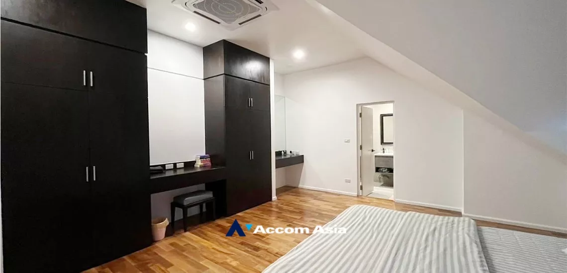 15  4 br Apartment For Rent in Sukhumvit ,Bangkok BTS Thong Lo at Modern spacious residence AA25394