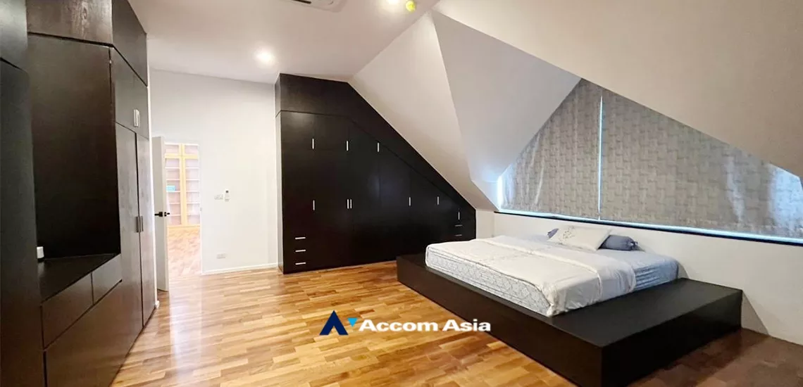 12  4 br Apartment For Rent in Sukhumvit ,Bangkok BTS Thong Lo at Modern spacious residence AA25394