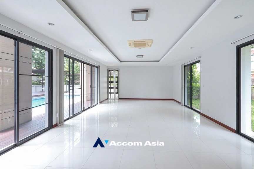 6  4 br House For Rent in Ratchadaphisek ,Bangkok  AA25395