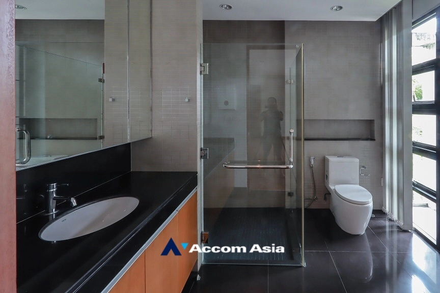 16  4 br House For Rent in Ratchadaphisek ,Bangkok  AA25395