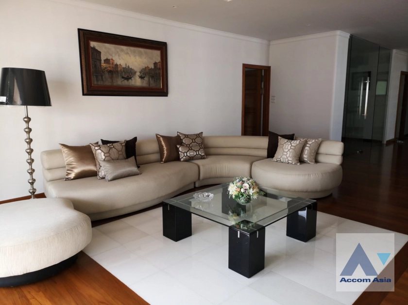 unitFully Furnished, Big Balcony |  3 Bedrooms  Condominium For Rent & Sale in Sukhumvit, Bangkok  near BTS Nana (AA25398)