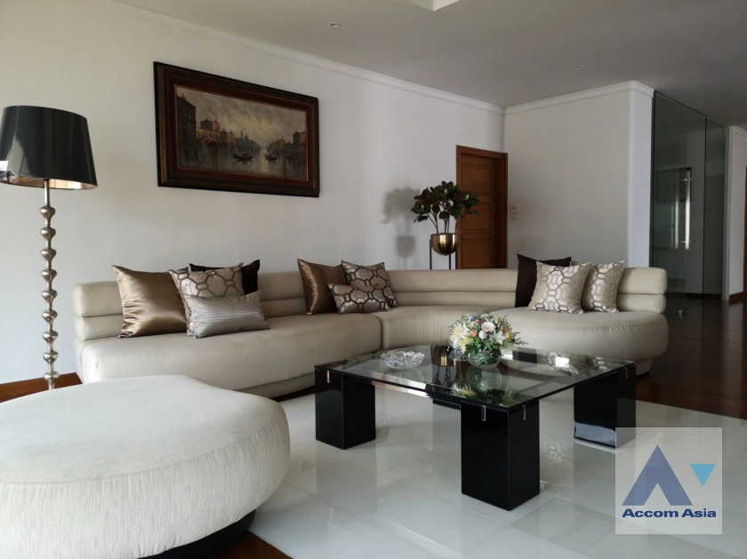 unitFully Furnished, Big Balcony |  3 Bedrooms  Condominium For Rent & Sale in Sukhumvit, Bangkok  near BTS Nana (AA25398)
