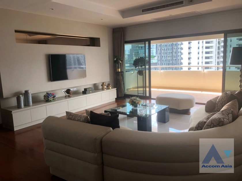 unitFully Furnished, Big Balcony |  3 Bedrooms  Condominium For Rent & Sale in Sukhumvit, Bangkok  near BTS Nana (AA25398)