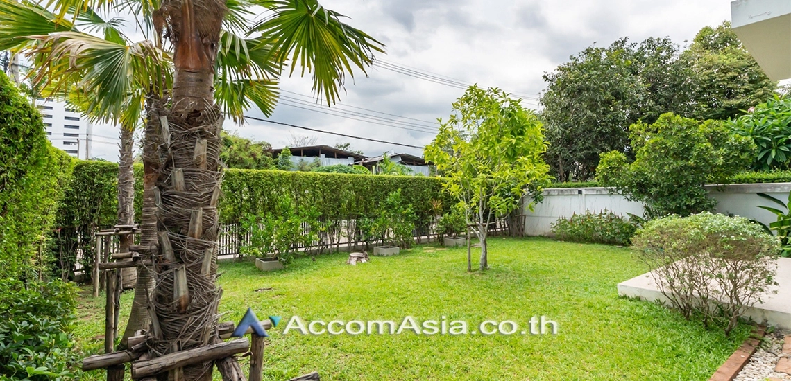 unit 3 Bedrooms  House For Rent & Sale in Ramkhamhaeng, Bangkok  near  Si Kritha (AA25399)