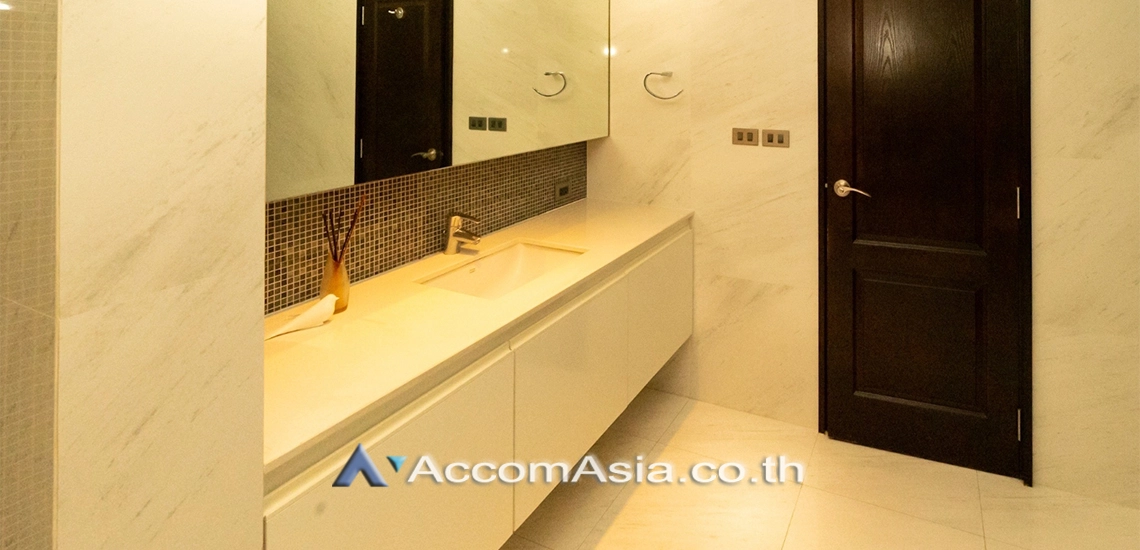 20  3 br House for rent and sale in Ramkhamhaeng ,Bangkok MRT Si Kritha at Baan Issara Rama 9 AA25399