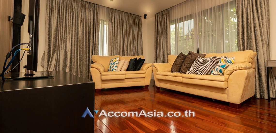 11  3 br House for rent and sale in Ramkhamhaeng ,Bangkok MRT Si Kritha at Baan Issara Rama 9 AA25399