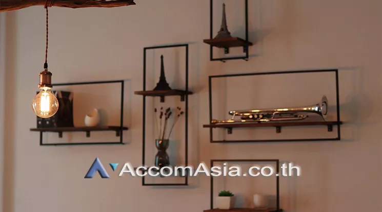 unit 1 Bedroom  Condominium For Rent & Sale in Sukhumvit, Bangkok  near BTS Ekkamai (AA25408)