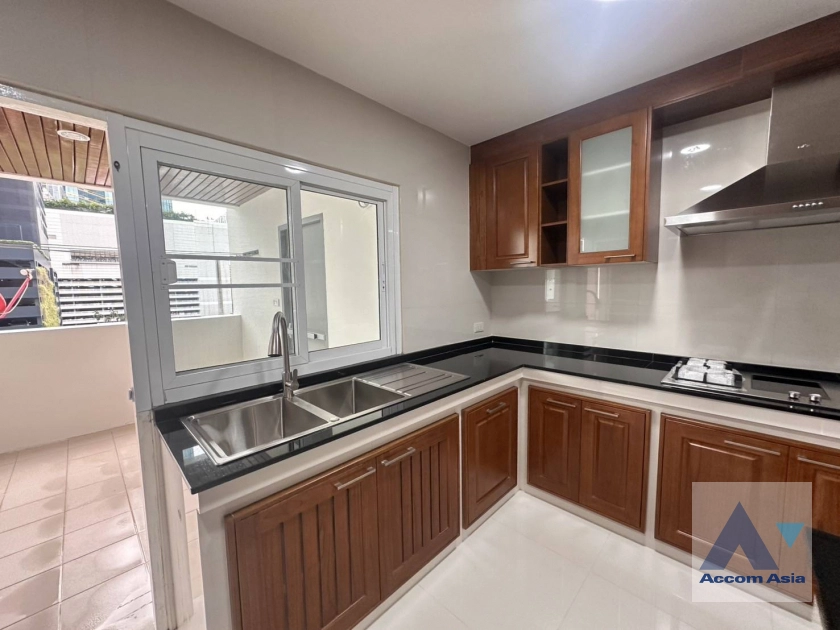 5  3 br Apartment for rent and sale in Sukhumvit ,Bangkok BTS Asok - MRT Sukhumvit at Family-Friendly 360 SQ.M. Residence Near Terminal 21 AA25419
