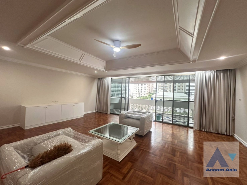 unitPet friendly |  3 Bedrooms  Apartment For Rent & Sale in Sukhumvit, Bangkok  near BTS Asok - MRT Sukhumvit (AA25419)