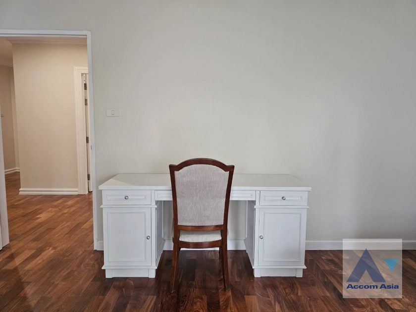7  3 br Apartment for rent and sale in Sukhumvit ,Bangkok BTS Asok - MRT Sukhumvit at Family-Friendly 360 SQ.M. Residence Near Terminal 21 AA25419