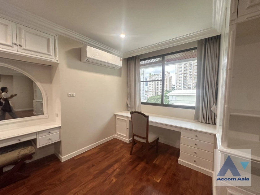 15  3 br Apartment for rent and sale in Sukhumvit ,Bangkok BTS Asok - MRT Sukhumvit at Family-Friendly 360 SQ.M. Residence Near Terminal 21 AA25419