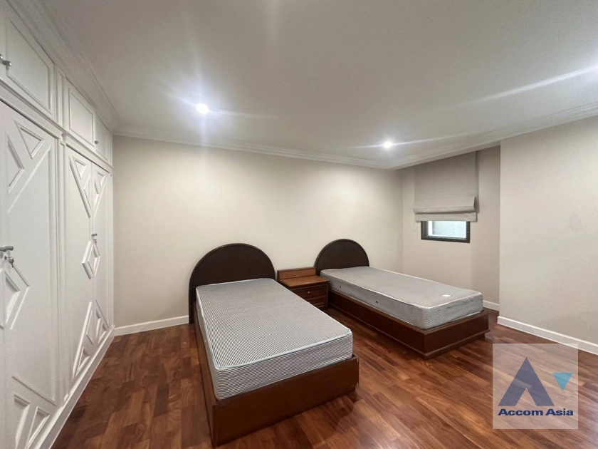 14  3 br Apartment for rent and sale in Sukhumvit ,Bangkok BTS Asok - MRT Sukhumvit at Family-Friendly 360 SQ.M. Residence Near Terminal 21 AA25419