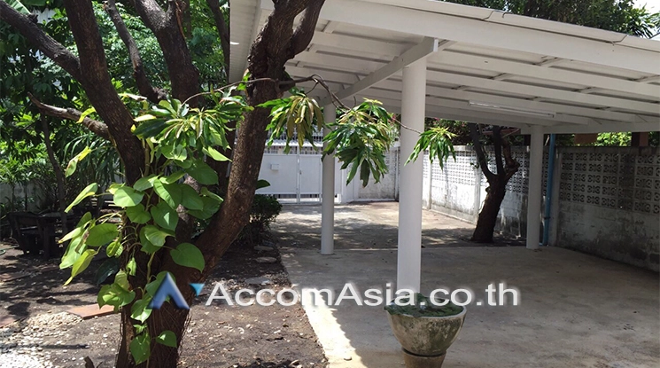 6  3 br House for rent and sale in Sukhumvit ,Bangkok BTS Thong Lo AA25432