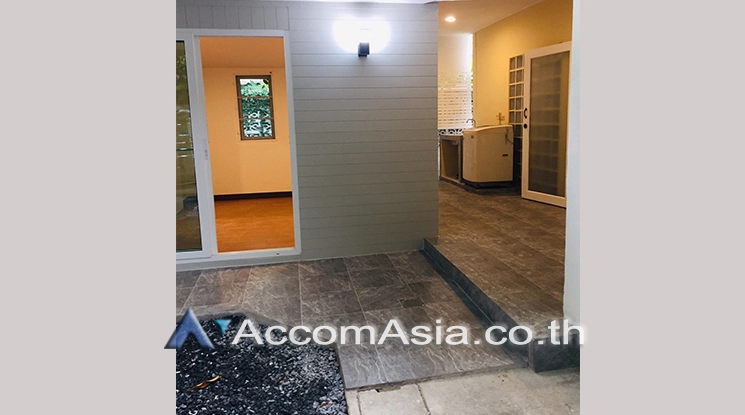 10  3 br House for rent and sale in Sukhumvit ,Bangkok BTS Thong Lo AA25432