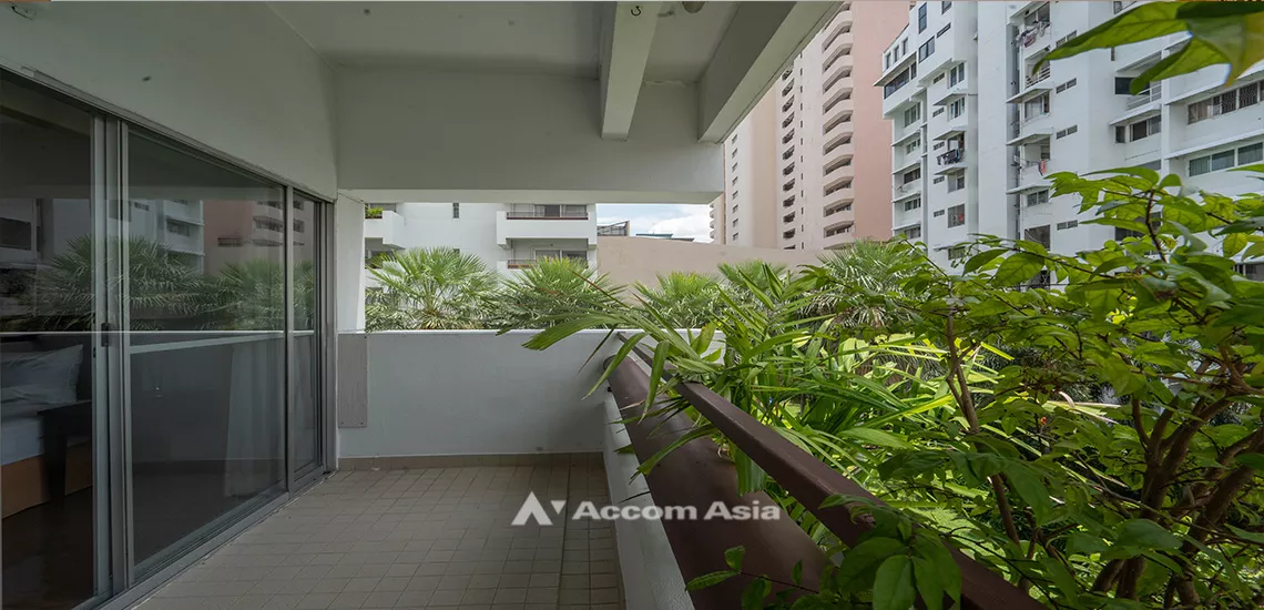 5  3 br Apartment For Rent in Sathorn ,Bangkok MRT Lumphini at Living with natural AA25446