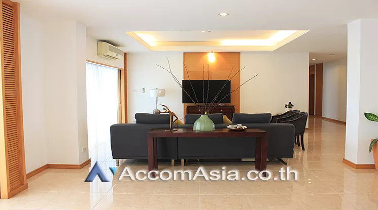 Pet friendly |  3 Bedrooms  Apartment For Rent in Sathorn, Bangkok  near MRT Lumphini (AA25447)