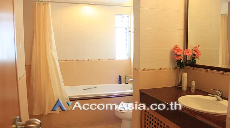 11  3 br Apartment For Rent in Sathorn ,Bangkok MRT Lumphini at Living with natural AA25447