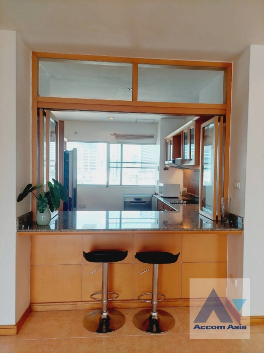 5  3 br Apartment For Rent in Sathorn ,Bangkok MRT Lumphini at Cozy and Convenient Apartment Near Garden Intl AA25447