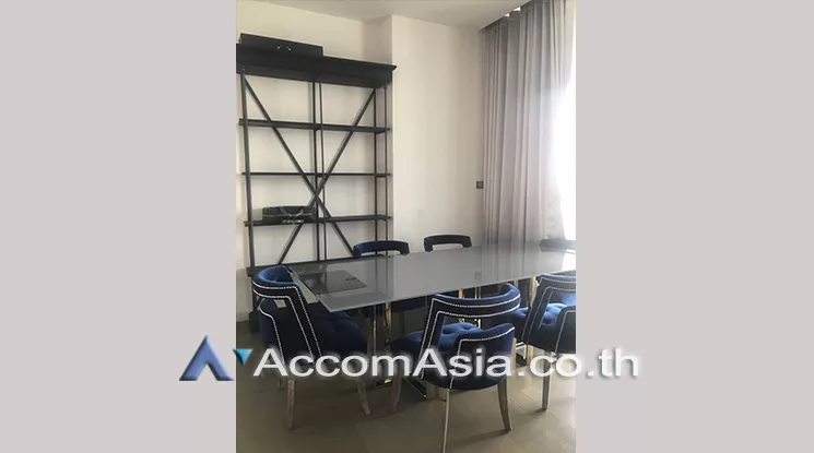 unit 2 Bedrooms  Condominium For Rent in Ploenchit, Bangkok  near BTS Ratchadamri (AA25468)