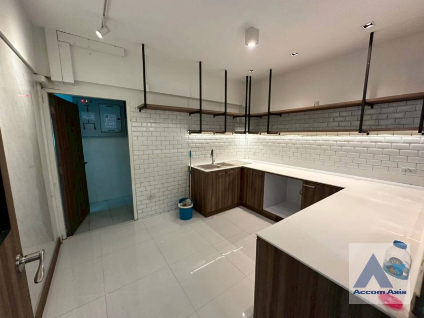7  4 br House for rent and sale in Sukhumvit ,Bangkok BTS Punnawithi AA25469