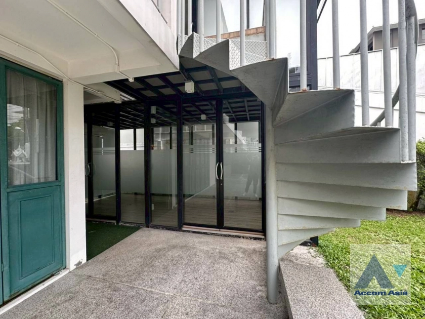 26  4 br House for rent and sale in Sukhumvit ,Bangkok BTS Punnawithi AA25469