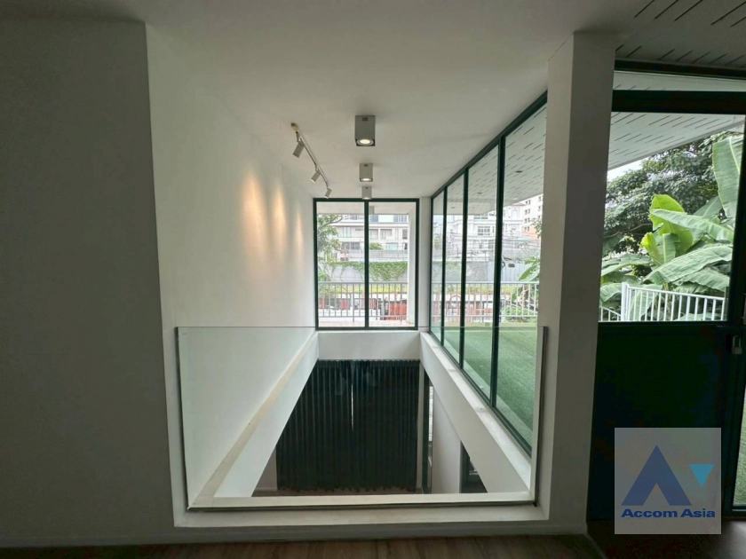 14  4 br House for rent and sale in Sukhumvit ,Bangkok BTS Punnawithi AA25469