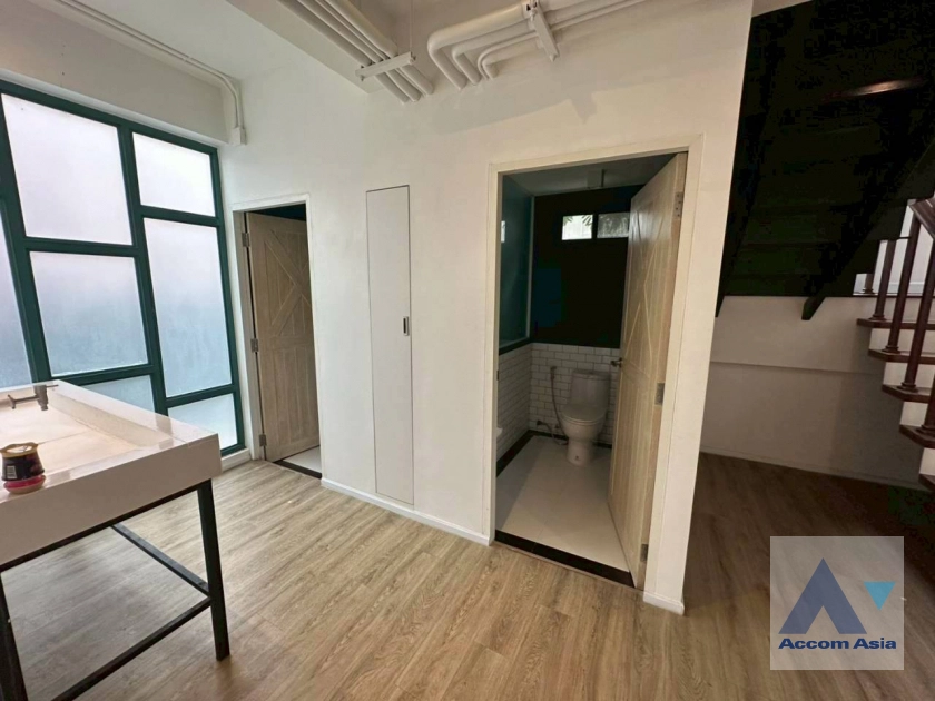 18  4 br House for rent and sale in Sukhumvit ,Bangkok BTS Punnawithi AA25469