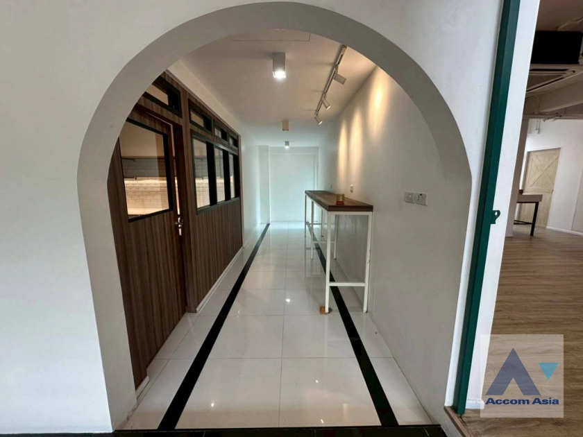 6  4 br House for rent and sale in Sukhumvit ,Bangkok BTS Punnawithi AA25469