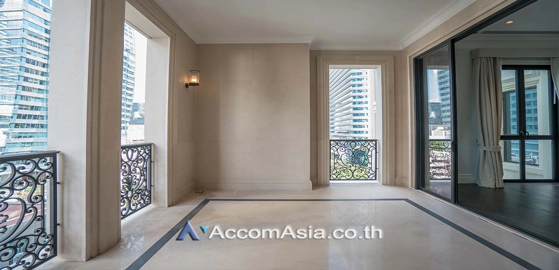 Big Balcony, Duplex Condo |  3 Bedrooms  Condominium For Rent & Sale in Ploenchit, Bangkok  near BTS Ploenchit (AA25479)