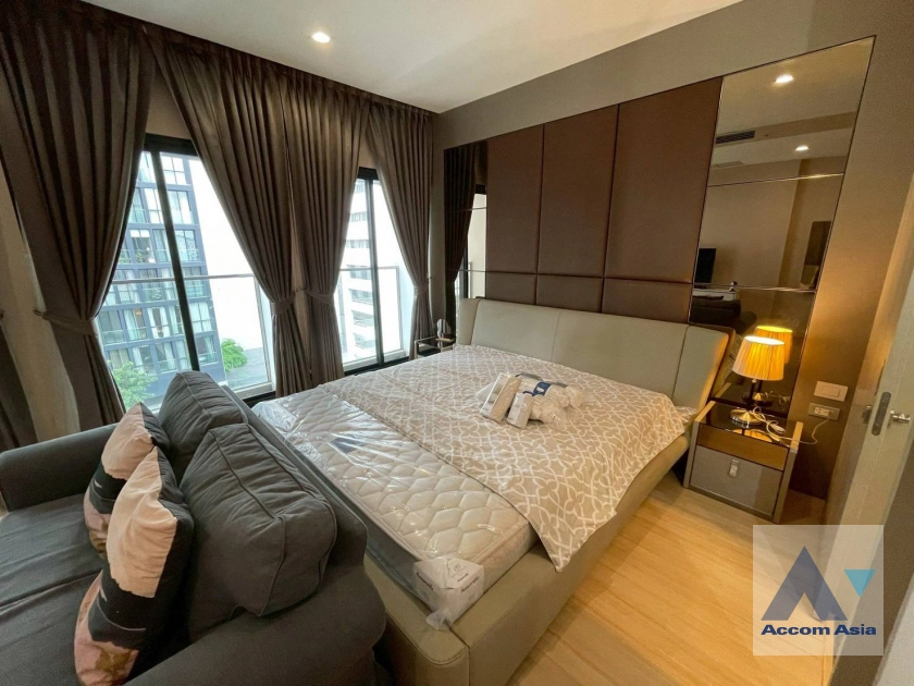 unit 1 Bedroom  Condominium For Rent in Ploenchit, Bangkok  near BTS Ploenchit (AA25482)