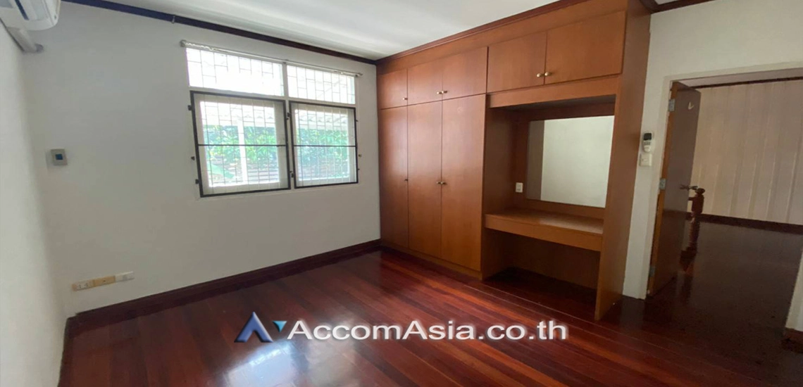 15  3 br House for rent and sale in Sukhumvit ,Bangkok BTS Thong Lo AA25488