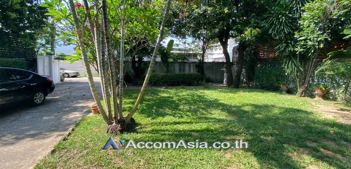  1  3 br House for rent and sale in Sukhumvit ,Bangkok BTS Thong Lo AA25488