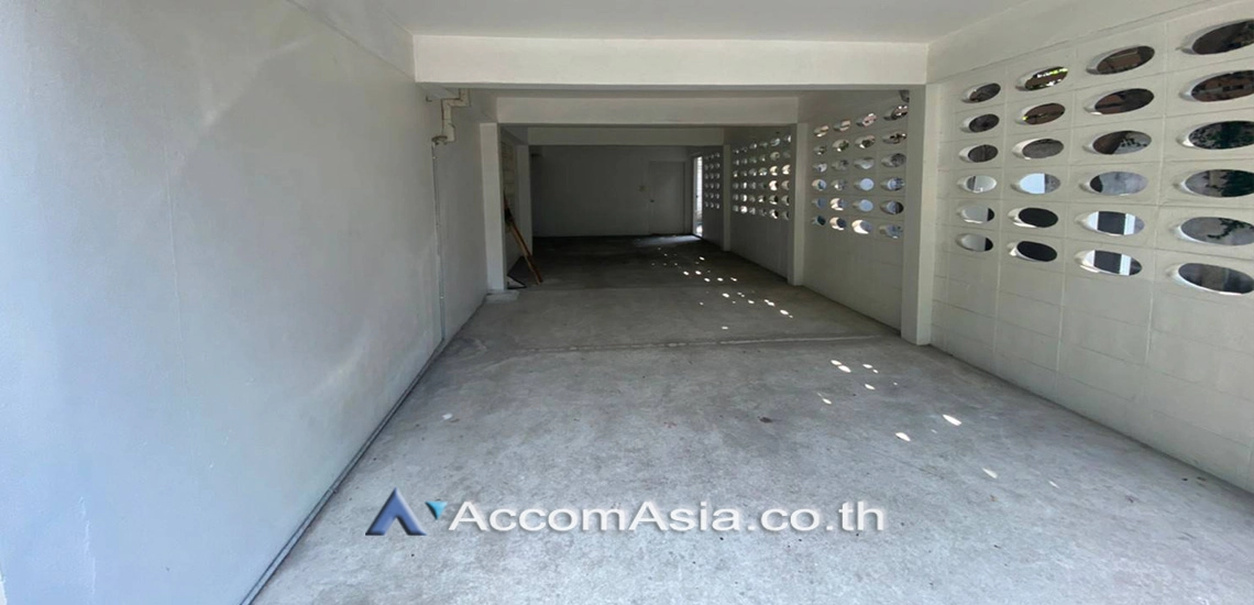 8  3 br House for rent and sale in Sukhumvit ,Bangkok BTS Thong Lo AA25488