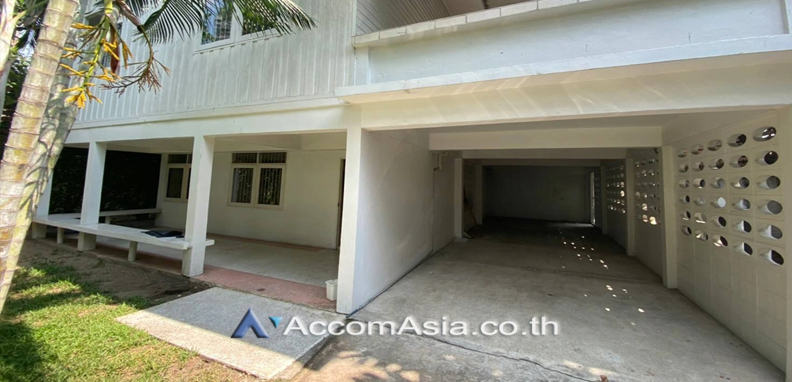 5  3 br House For Rent in sukhumvit ,Bangkok BTS Thong Lo AA25488