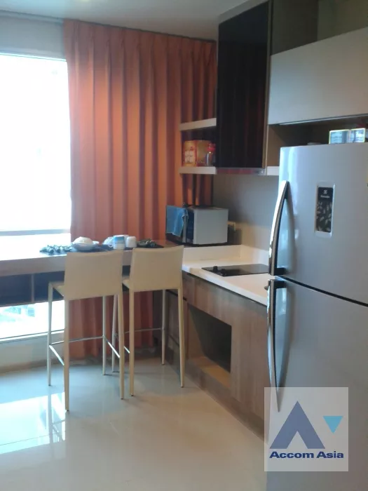 unit 1 Bedroom  Condominium For Rent in Sathorn, Bangkok  near BTS Saphan Taksin (AA25497)