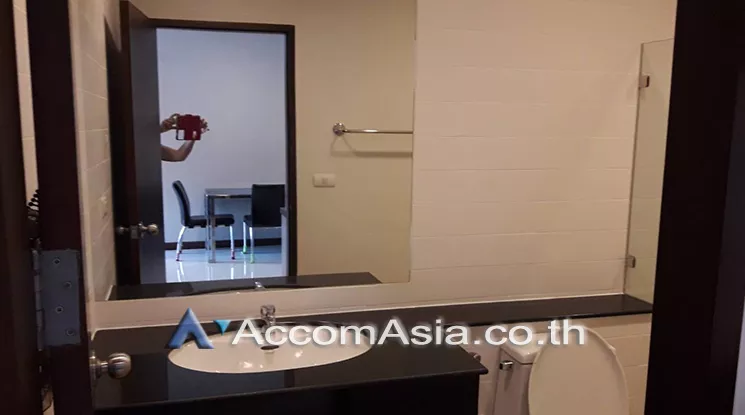  1  2 br Condominium For Sale in Sukhumvit ,Bangkok BTS Phra khanong at Vista Garden Prestige AA25511