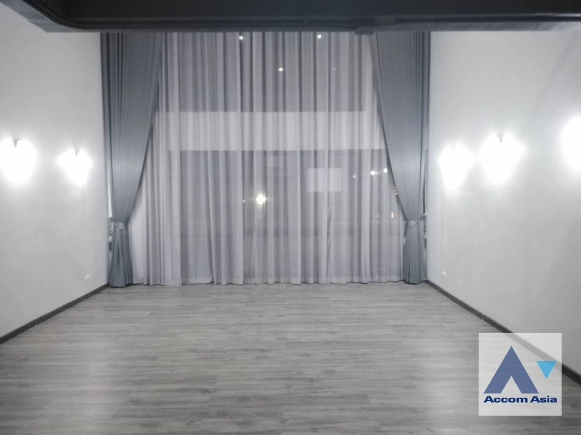 6  4 br Townhouse for rent and sale in Pattanakarn ,Bangkok BTS On Nut at The Pride Sukhumvit 77 AA25525