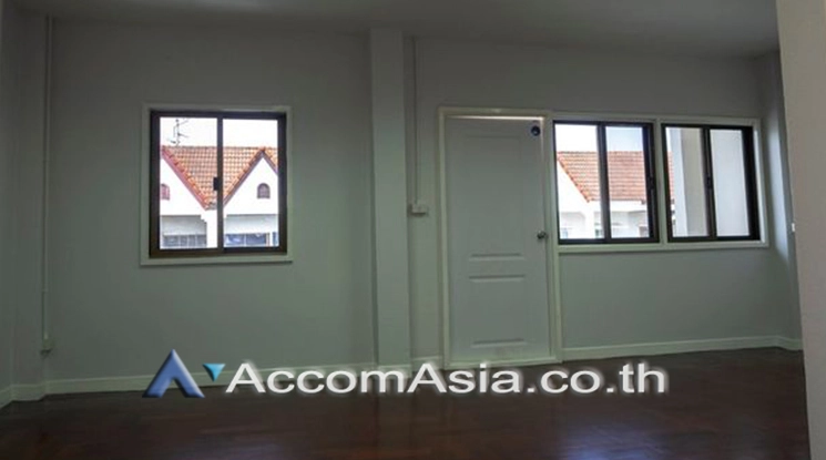 6  5 br Townhouse for rent and sale in Sukhumvit ,Bangkok BTS Phra khanong AA25532