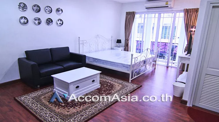  4 Bedrooms  Townhouse For Rent & Sale in Sukhumvit, Bangkok  near BTS Bang Chak (AA25542)